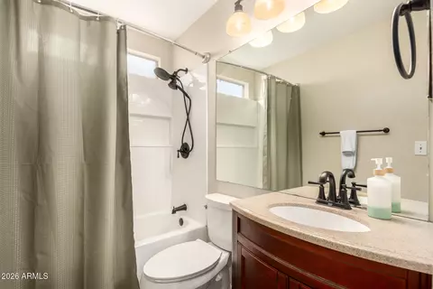 Bath - 1002 E Oraibi Dr, Phoenix, AZ 85024 photo 1 of 2