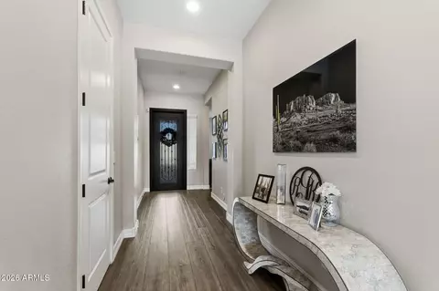 Entry Way - 3921 E Chestnut Ln, Gilbert, AZ 85298 photo 1 of 3