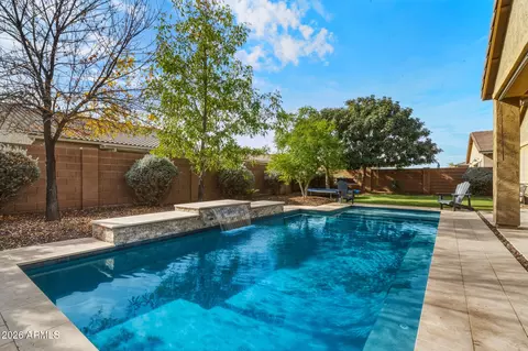 Exterior - 3921 E Chestnut Ln, Gilbert, AZ 85298 photo 3 of 5