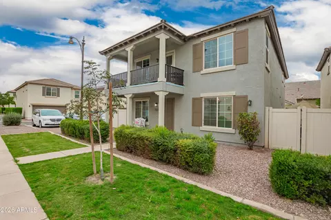 907 S Henry Ln, Gilbert, AZ 85296