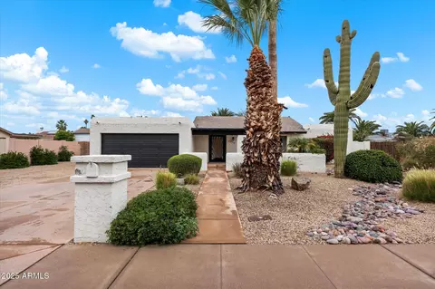 5330 E Winchcomb Dr, Scottsdale, AZ 85254