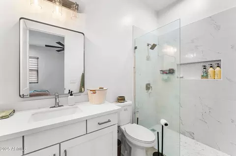 Bath - 24614 S 183rd Pl, Gilbert, AZ 85298 photo 6 of 9