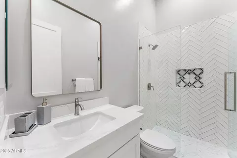 Bath - 24614 S 183rd Pl, Gilbert, AZ 85298 photo 5 of 9