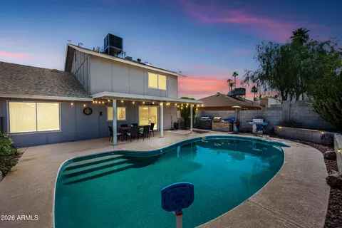 Exterior - 4136 W Hearn Rd, Phoenix, AZ 85053 photo 4 of 11
