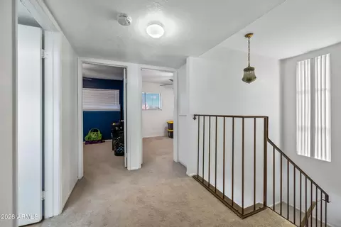 Entry Way - 4136 W Hearn Rd, Phoenix, AZ 85053 photo 7 of 7