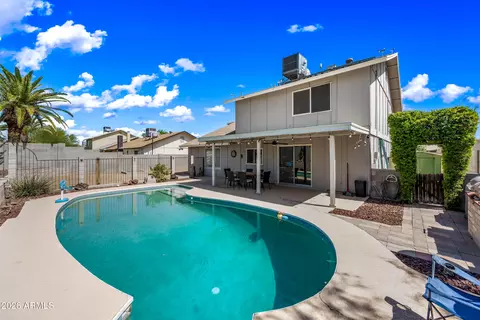 Exterior - 4136 W Hearn Rd, Phoenix, AZ 85053 photo 9 of 11