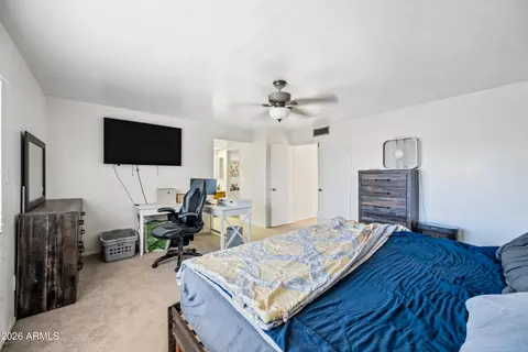 Bedroom - 4136 W Hearn Rd, Phoenix, AZ 85053 photo 3 of 4