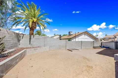 Exterior - 4136 W Hearn Rd, Phoenix, AZ 85053 photo 7 of 11