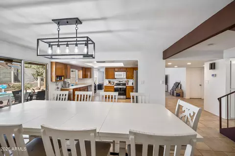 Dining - 4136 W Hearn Rd, Phoenix, AZ 85053 photo 3 of 5