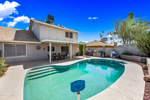 Exterior - 4136 W Hearn Rd, Phoenix, AZ 85053 photo 8 of 11