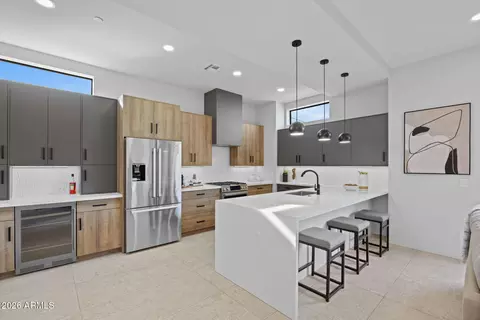 Kitchen - 377 E Windsor Ave #7, Phoenix, AZ 85004 photo 2 of 3