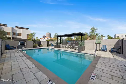 Exterior - 377 E Windsor Ave #7, Phoenix, AZ 85004 photo 3 of 4