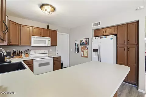 Kitchen - 4013 E Alder Ave, Mesa, AZ 85206 photo 1 of 3