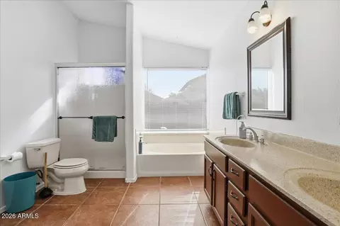 Bath - 4013 E Alder Ave, Mesa, AZ 85206 photo 2 of 3