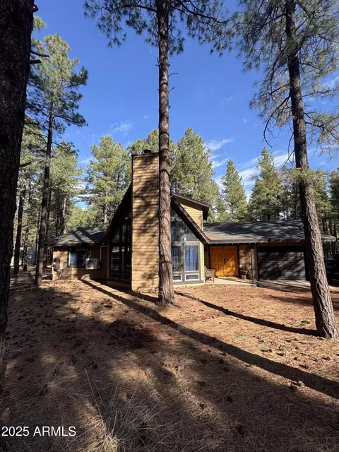 7589 E Long Bow Dr, Williams, AZ 86046