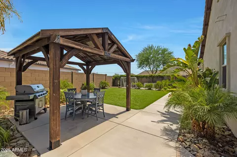 Exterior - 2028 E Chama Dr, Phoenix, AZ 85024 photo 4 of 8
