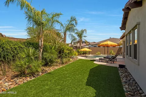 Exterior - 2028 E Chama Dr, Phoenix, AZ 85024 photo 5 of 8