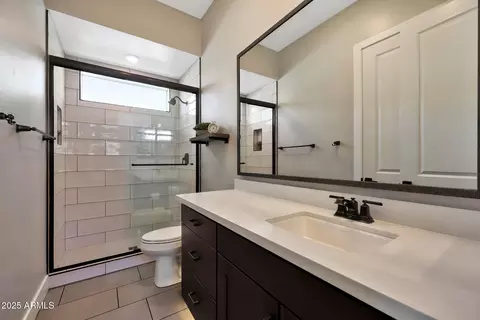 Bath - 2028 E Chama Dr, Phoenix, AZ 85024 photo 4 of 4