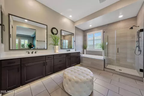 Bath - 2028 E Chama Dr, Phoenix, AZ 85024 photo 1 of 4
