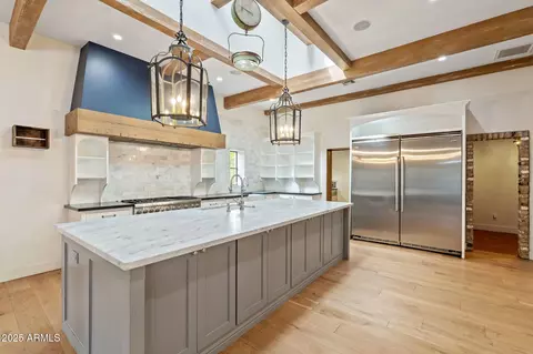 Kitchen - 135 E Maryland Ave, Phoenix, AZ 85012 photo 5 of 5