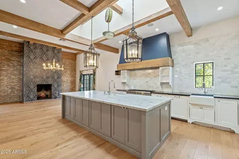 Kitchen - 135 E Maryland Ave, Phoenix, AZ 85012 photo 1 of 5
