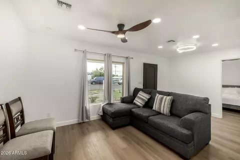 Living - 2142 W Coolidge St, Phoenix, AZ 85015 photo 1 of 1