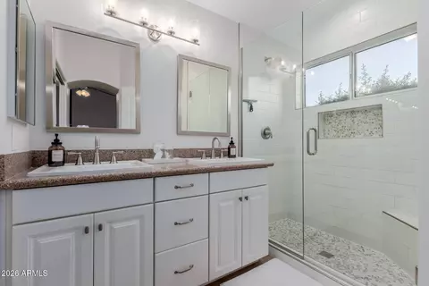 Bath - 3401 E Utopia Rd, Phoenix, AZ 85050 photo 1 of 2