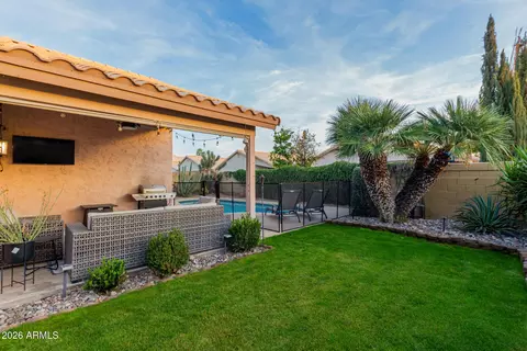 Exterior - 3401 E Utopia Rd, Phoenix, AZ 85050 photo 11 of 14