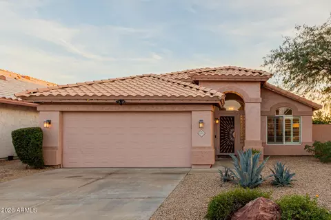 Exterior - 3401 E Utopia Rd, Phoenix, AZ 85050 photo 3 of 14