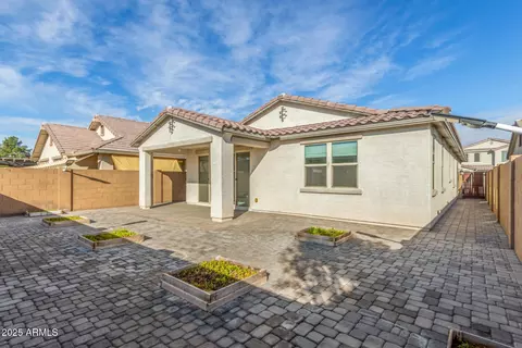 Exterior - 737 E Betsy Ln, Gilbert, AZ 85296 photo 5 of 5