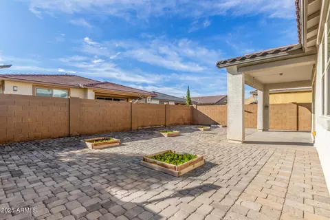 Exterior - 737 E Betsy Ln, Gilbert, AZ 85296 photo 3 of 5