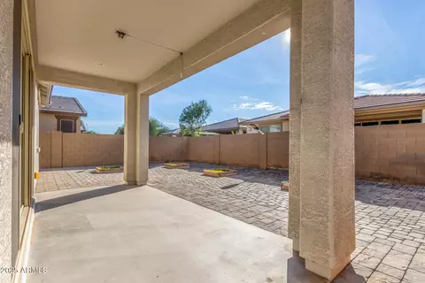 Exterior - 737 E Betsy Ln, Gilbert, AZ 85296 photo 2 of 5