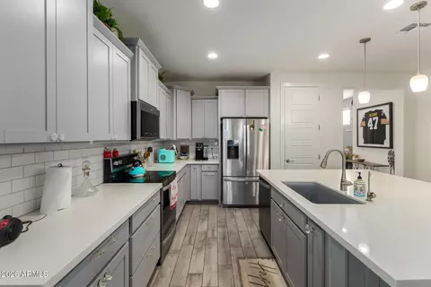 Kitchen - 8640 E Naranja Ave, Mesa, AZ 85209 photo 2 of 2