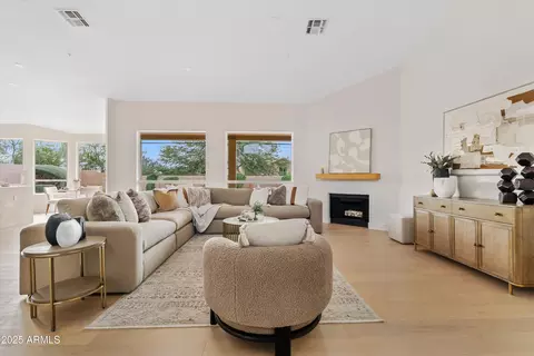 9143 E Topeka Dr, Scottsdale, AZ 85255