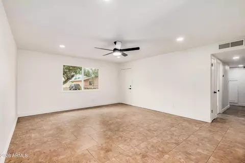 5237 S 46th St, Phoenix, AZ 85040 photo 9