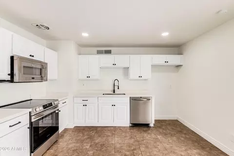 5237 S 46th St, Phoenix, AZ 85040 photo 13