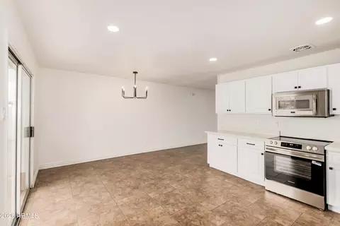 5237 S 46th St, Phoenix, AZ 85040 photo 12