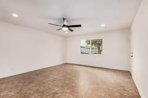 5237 S 46th St, Phoenix, AZ 85040 photo 8
