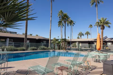 Exterior - 1450 E Bethany Home Rd #31, Phoenix, AZ 85014 photo 4 of 4