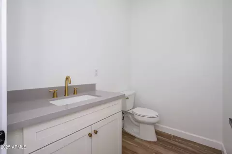 Bath - 6515 E Holiday Dr, Mesa, AZ 85215 photo 6 of 6