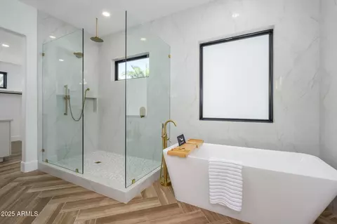 Bath - 6515 E Holiday Dr, Mesa, AZ 85215 photo 2 of 6
