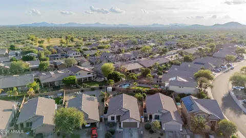 View/Area - 4309 E Tether Trl, Phoenix, AZ 85050 photo 5 of 11
