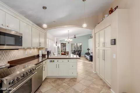 Kitchen - 4309 E Tether Trl, Phoenix, AZ 85050 photo 1 of 4