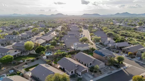 View/Area - 4309 E Tether Trl, Phoenix, AZ 85050 photo 4 of 11