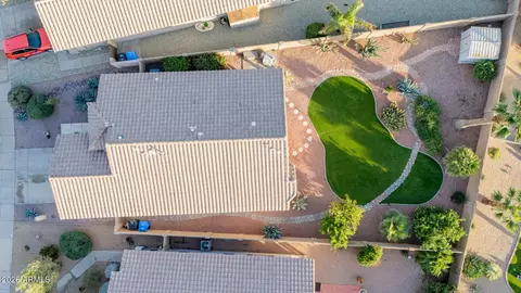 View/Area - 4309 E Tether Trl, Phoenix, AZ 85050 photo 2 of 11