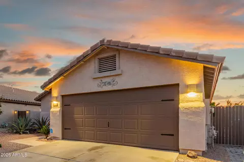 Exterior - 4309 E Tether Trl, Phoenix, AZ 85050 photo 2 of 18