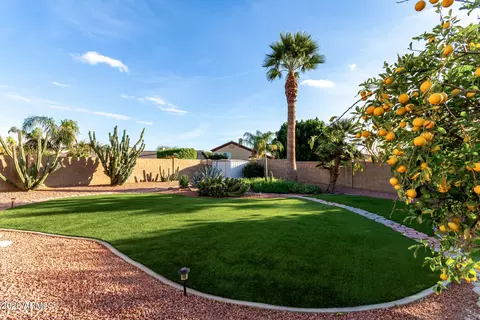 Exterior - 4309 E Tether Trl, Phoenix, AZ 85050 photo 16 of 18
