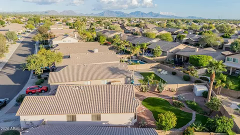 View/Area - 4309 E Tether Trl, Phoenix, AZ 85050 photo 8 of 11