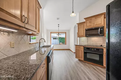 Kitchen - 7833 S Terrace Rd, Tempe, AZ 85284 photo 4 of 4