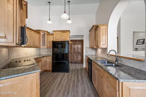 Kitchen - 7833 S Terrace Rd, Tempe, AZ 85284 photo 3 of 4